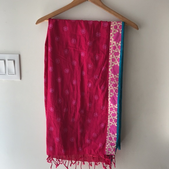 Batik print shawl - Picture 2 of 5